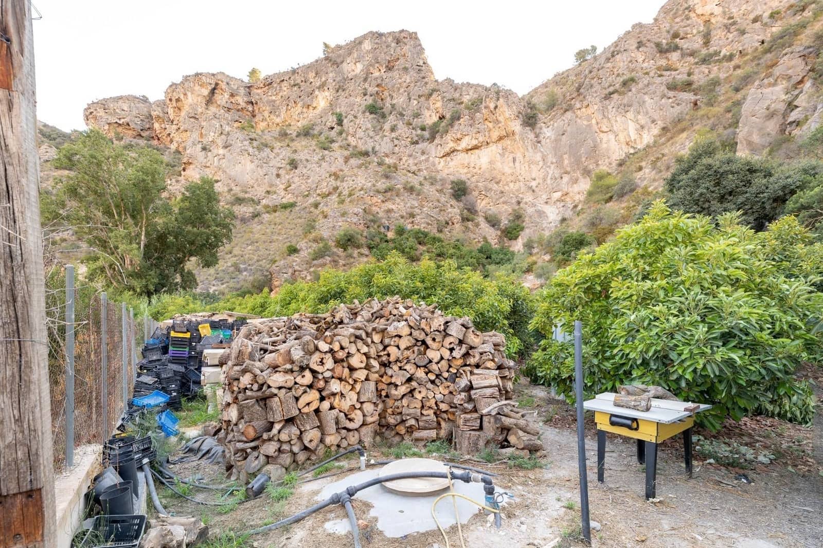 Finca/Herregård til salgs i Velez de Benaudalla - € 260 000 (Ref: 9534231)