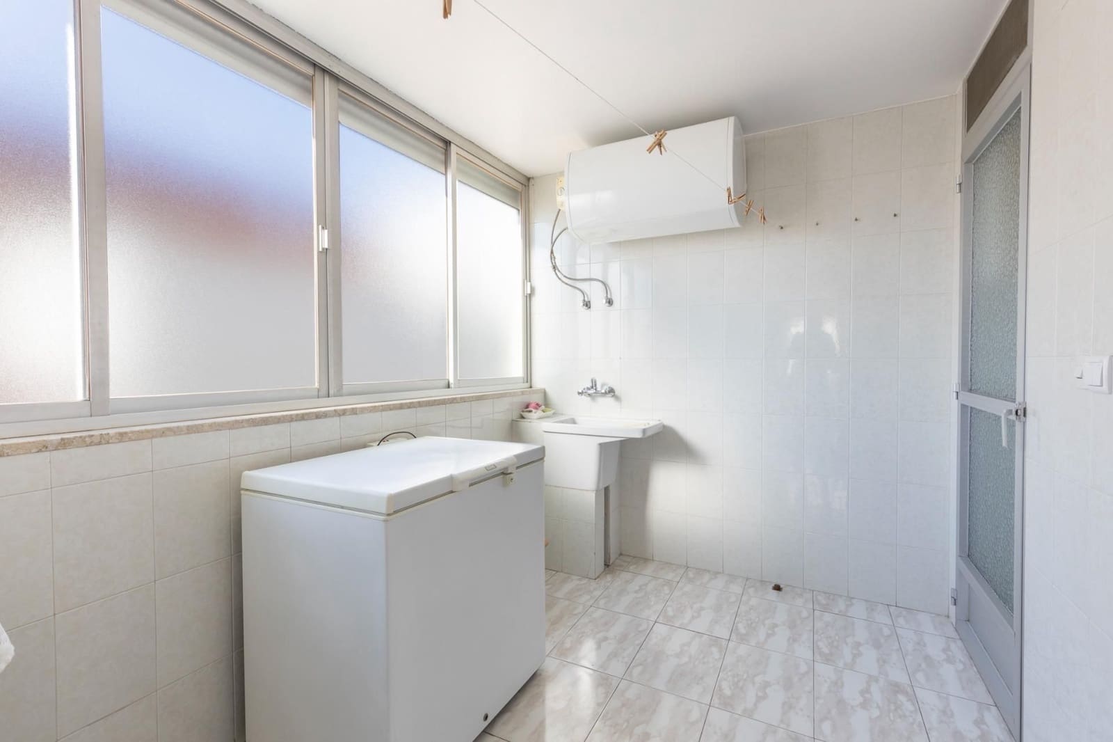 5 chambre Villa/Maison Semi-Mitoyenne à vendre à Jun avec garage - 270 000 € (Ref: 9534233)