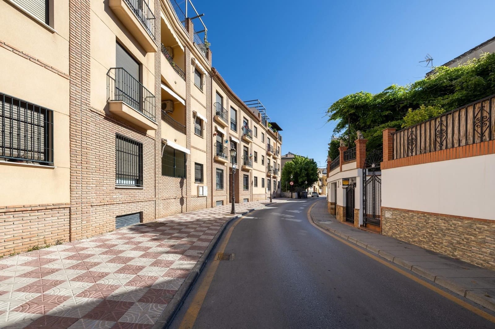 Byggegrund til salg i La Zubia - € 280.000 (Ref: 9534235)