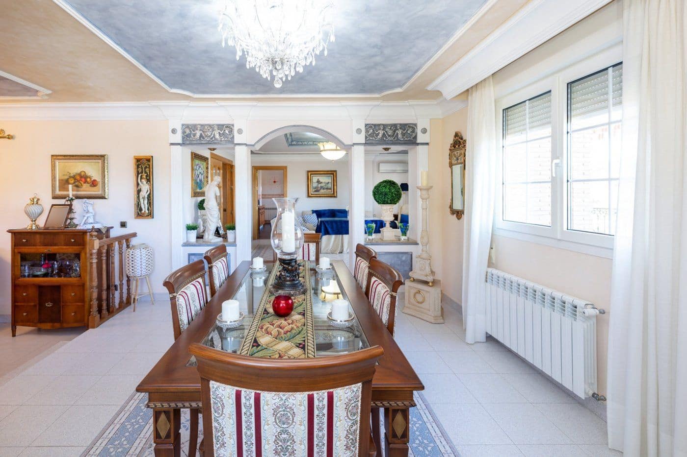 6 sypialnia Willa na sprzedaż w Gojar z basenem garażem - 699 900 € (Ref: 9534237)