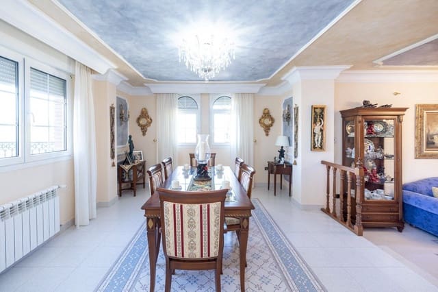 6 sypialnia Willa na sprzedaż w Gójar z basenem garażem - 699 900 € (Ref: 9534237)