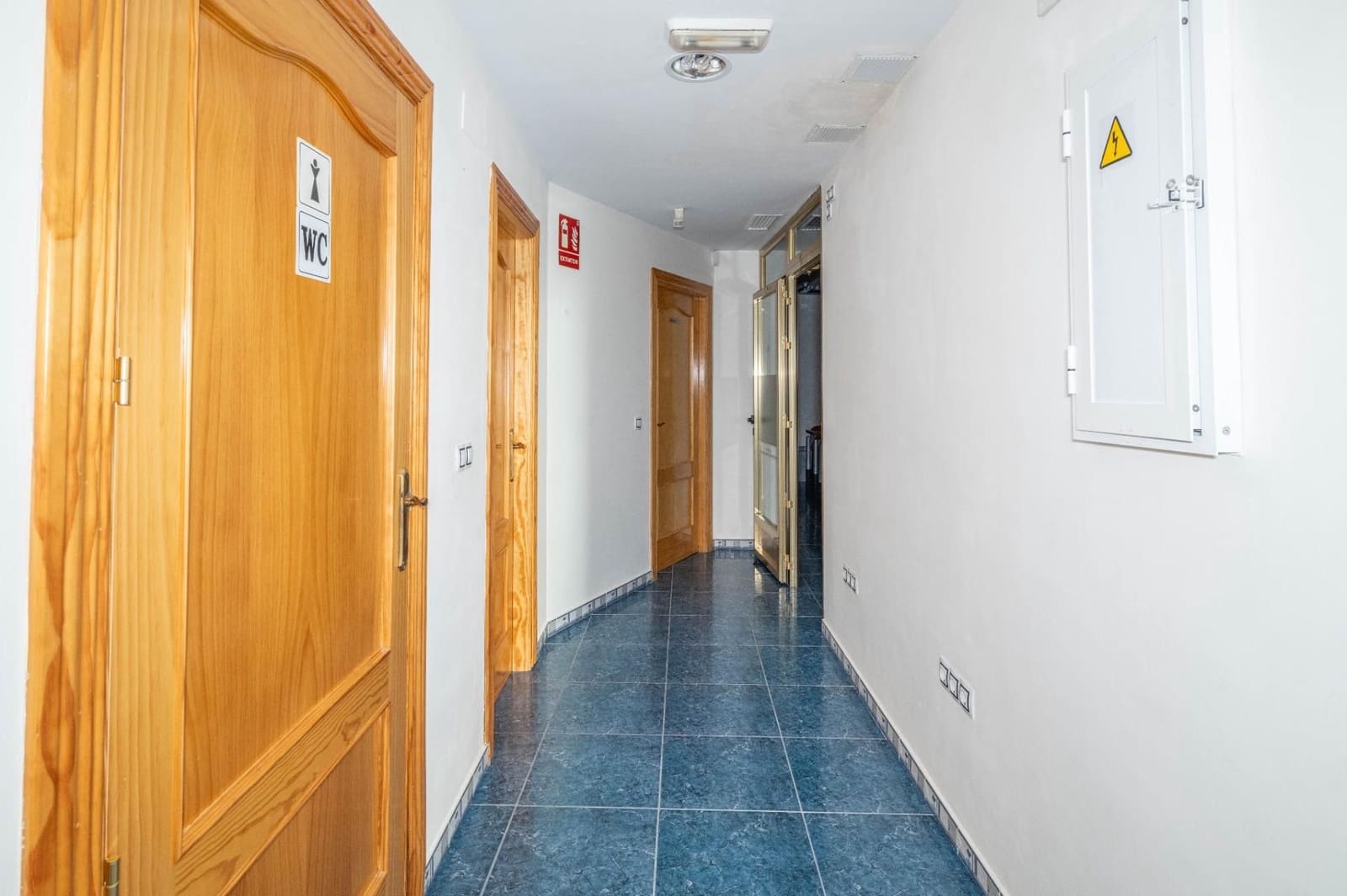 Kommersiell til salgs i Las Gabias - € 99 900 (Ref: 9534239)