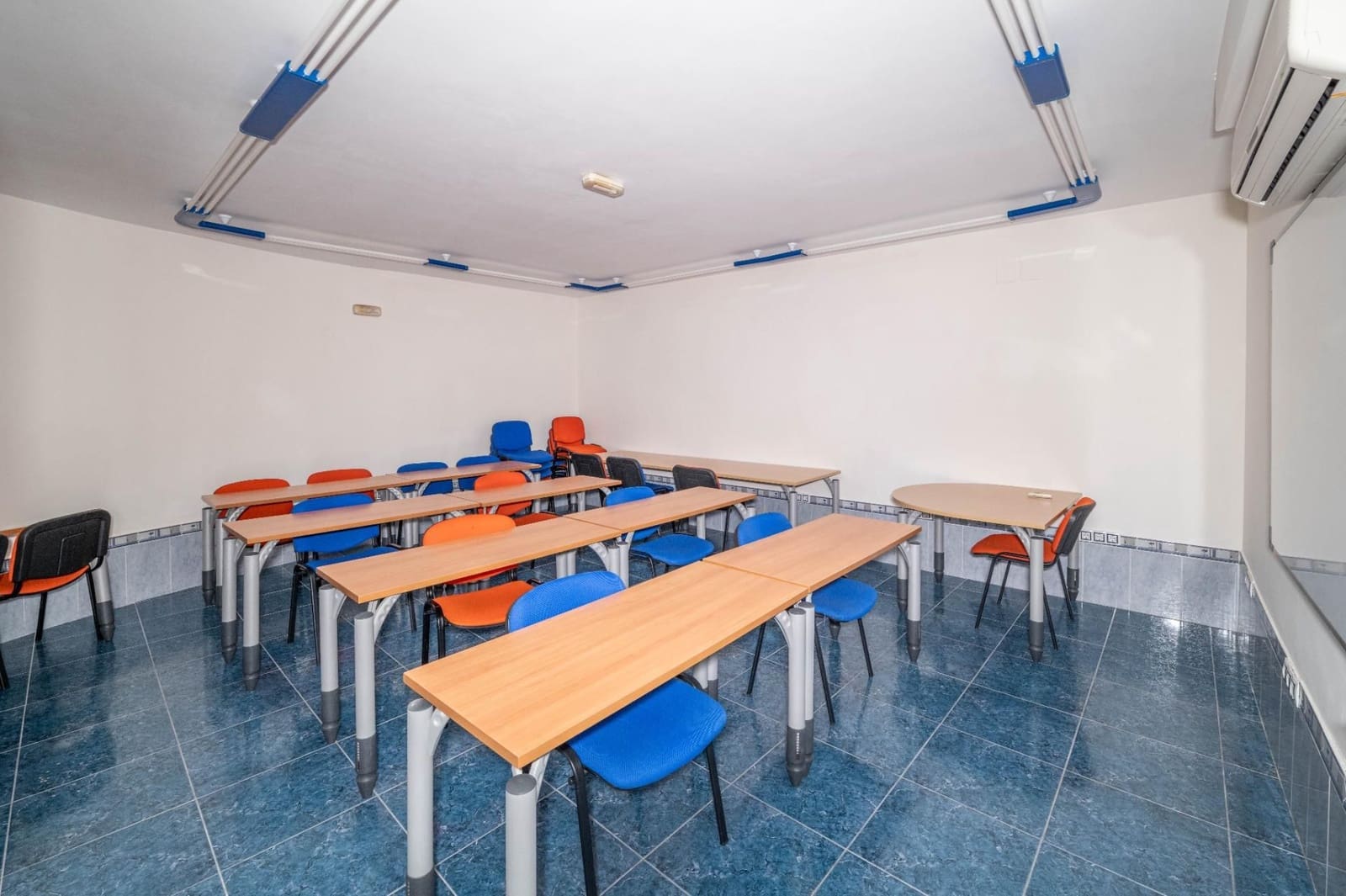 Kommersiell til salgs i Las Gabias - € 99 900 (Ref: 9534239)