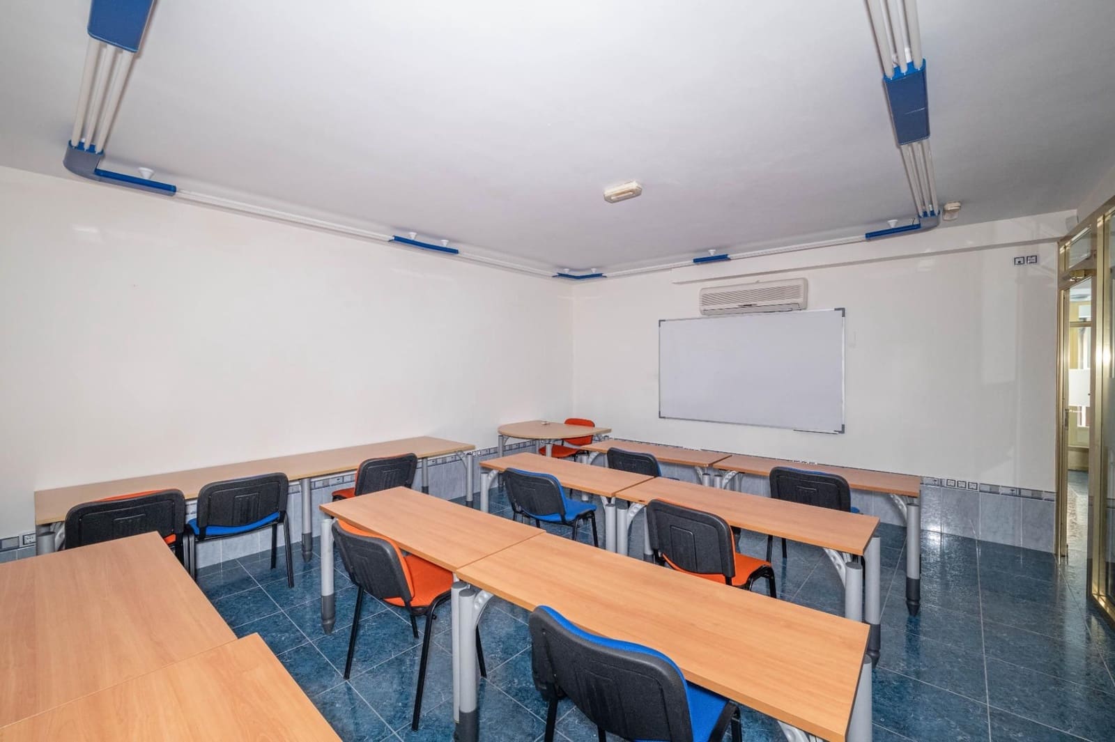 Kommersiell til salgs i Las Gabias - € 99 900 (Ref: 9534239)