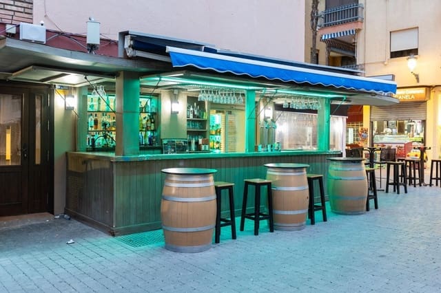 Commercial for sale in Almuñécar - € 159,900 (Ref: 9534244)