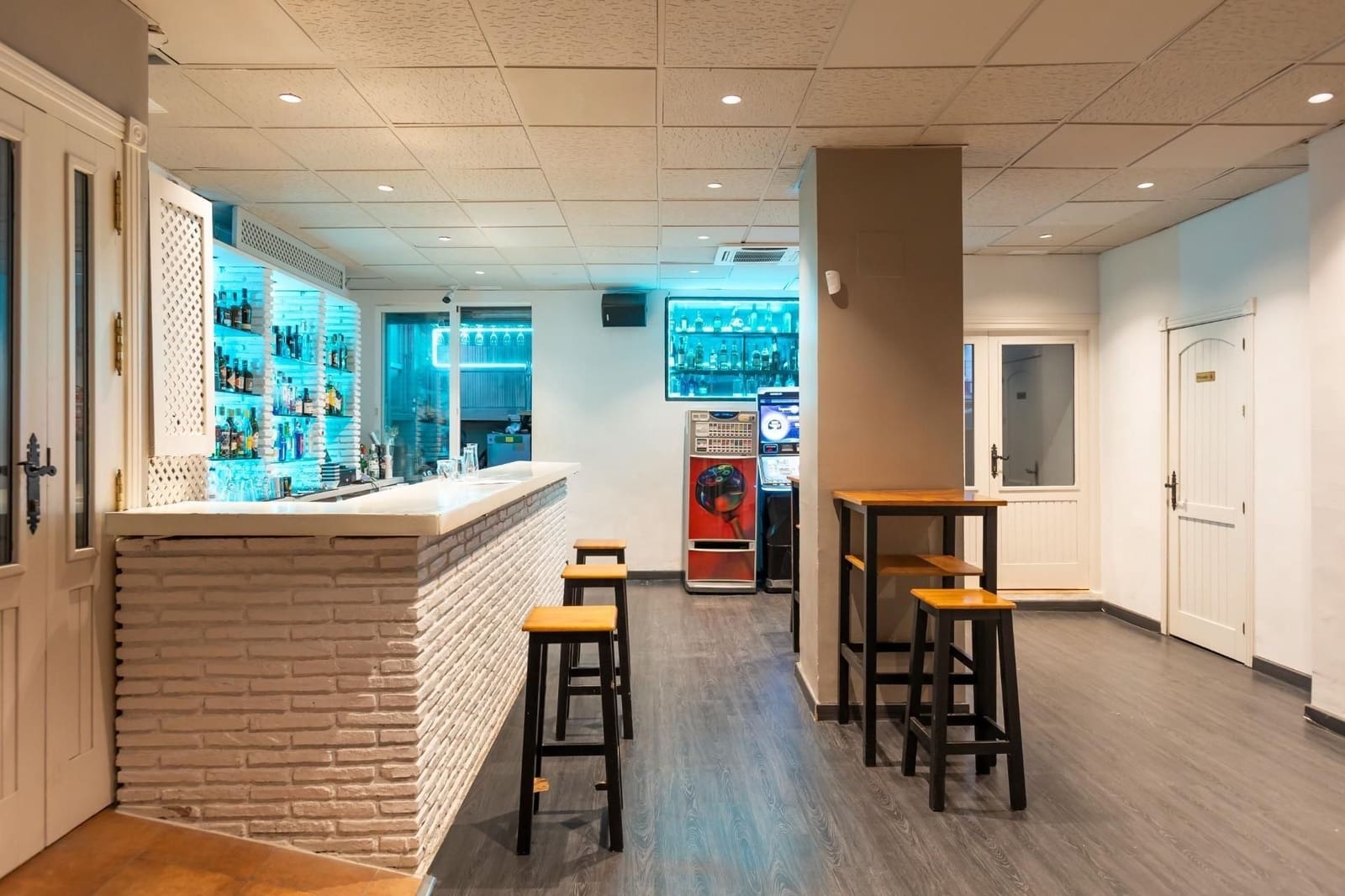 Commercial for sale in Almunecar - € 159,900 (Ref: 9534244)