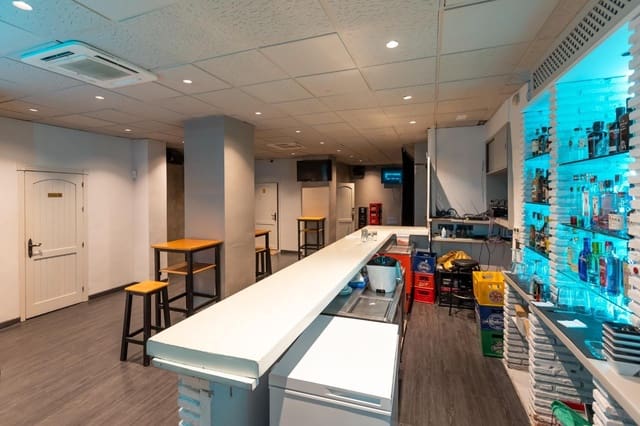 Commercial for sale in Almuñécar - € 159,900 (Ref: 9534244)