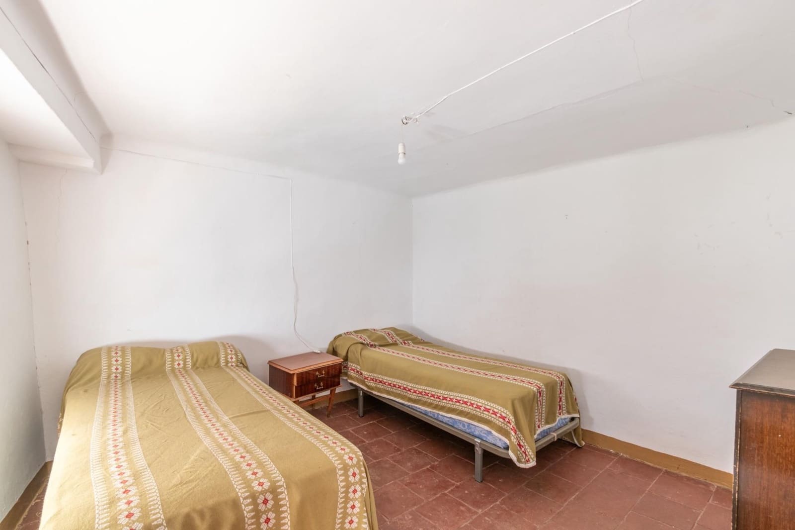 5 makuuhuone Omakotitalo myytävänä paikassa Durcal - 80 000 € (Ref: 9534246)