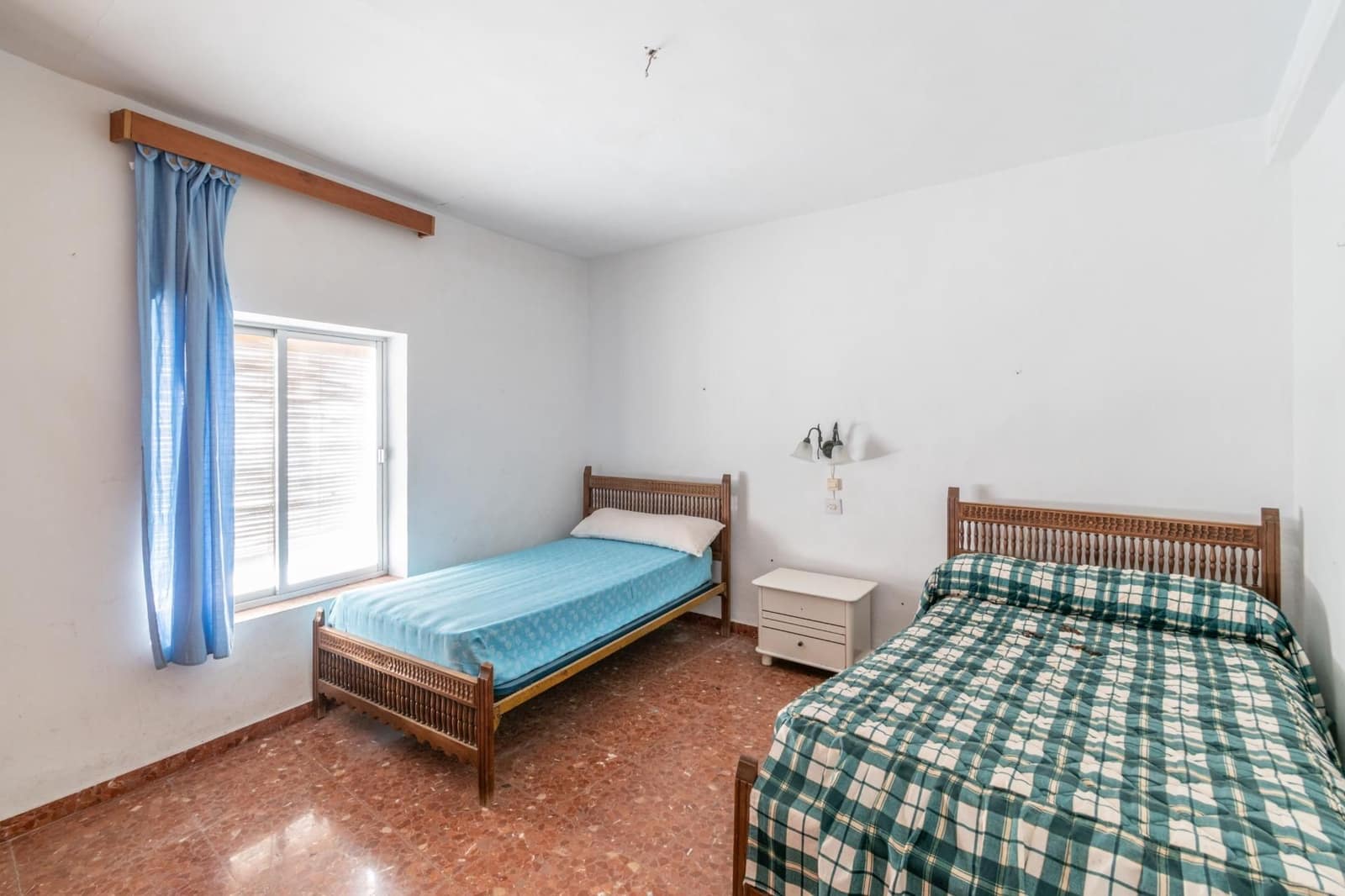 5 makuuhuone Omakotitalo myytävänä paikassa Durcal - 80 000 € (Ref: 9534246)