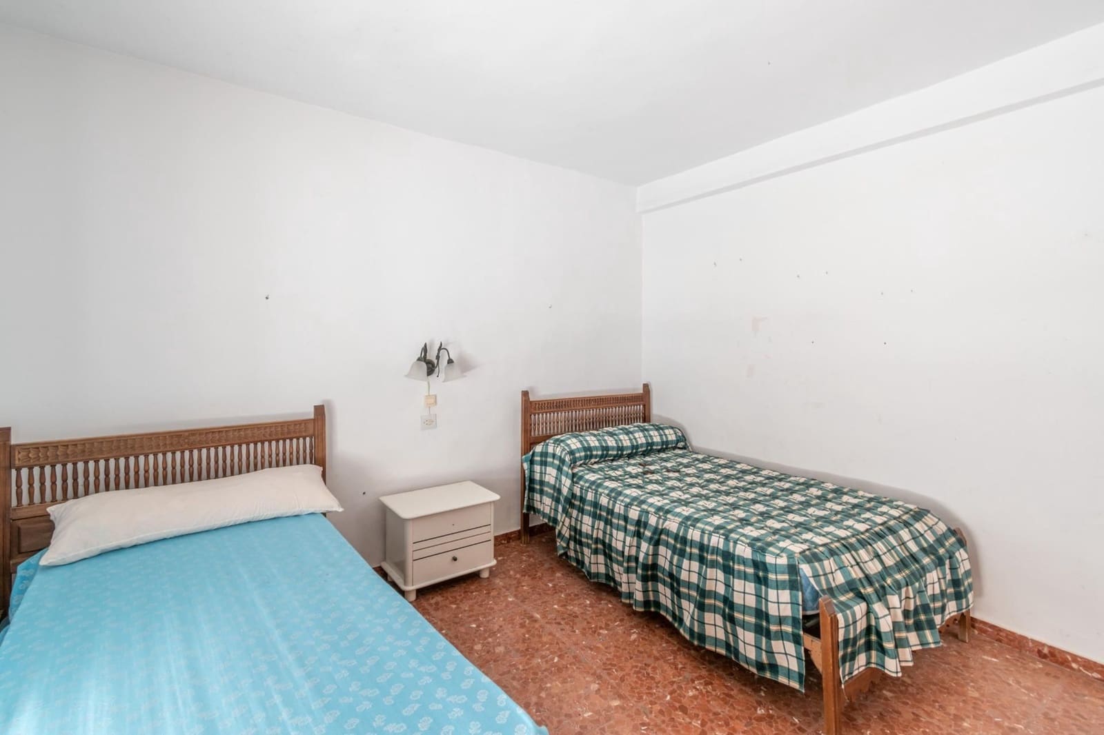 5 makuuhuone Omakotitalo myytävänä paikassa Durcal - 80 000 € (Ref: 9534246)