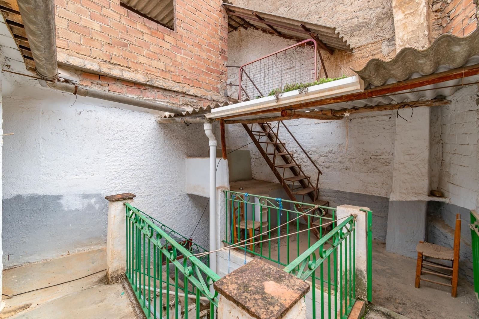 5 makuuhuone Omakotitalo myytävänä paikassa Durcal - 80 000 € (Ref: 9534246)