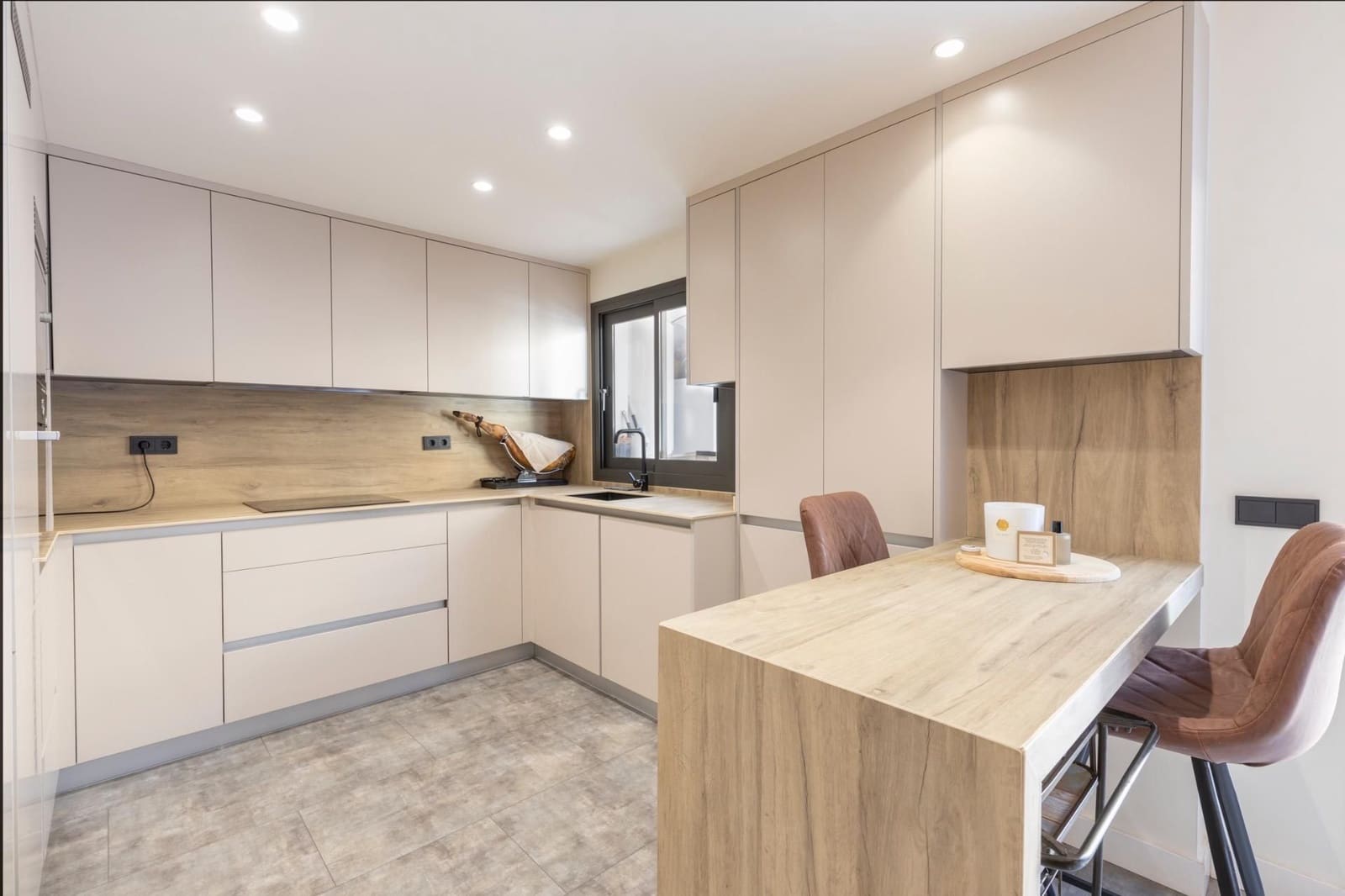 2 bedroom Townhouse for sale in Santa Fe with garage - € 265,000 (Ref: 9534247)