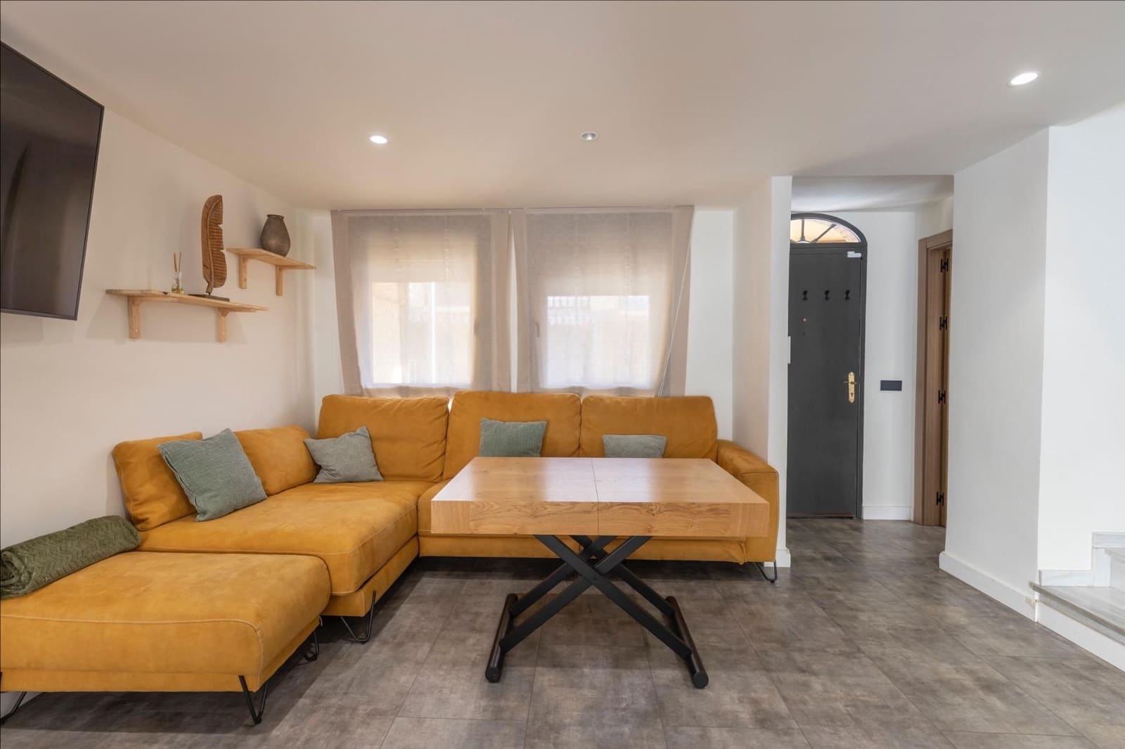 2 bedroom Townhouse for sale in Santa Fe with garage - € 265,000 (Ref: 9534247)