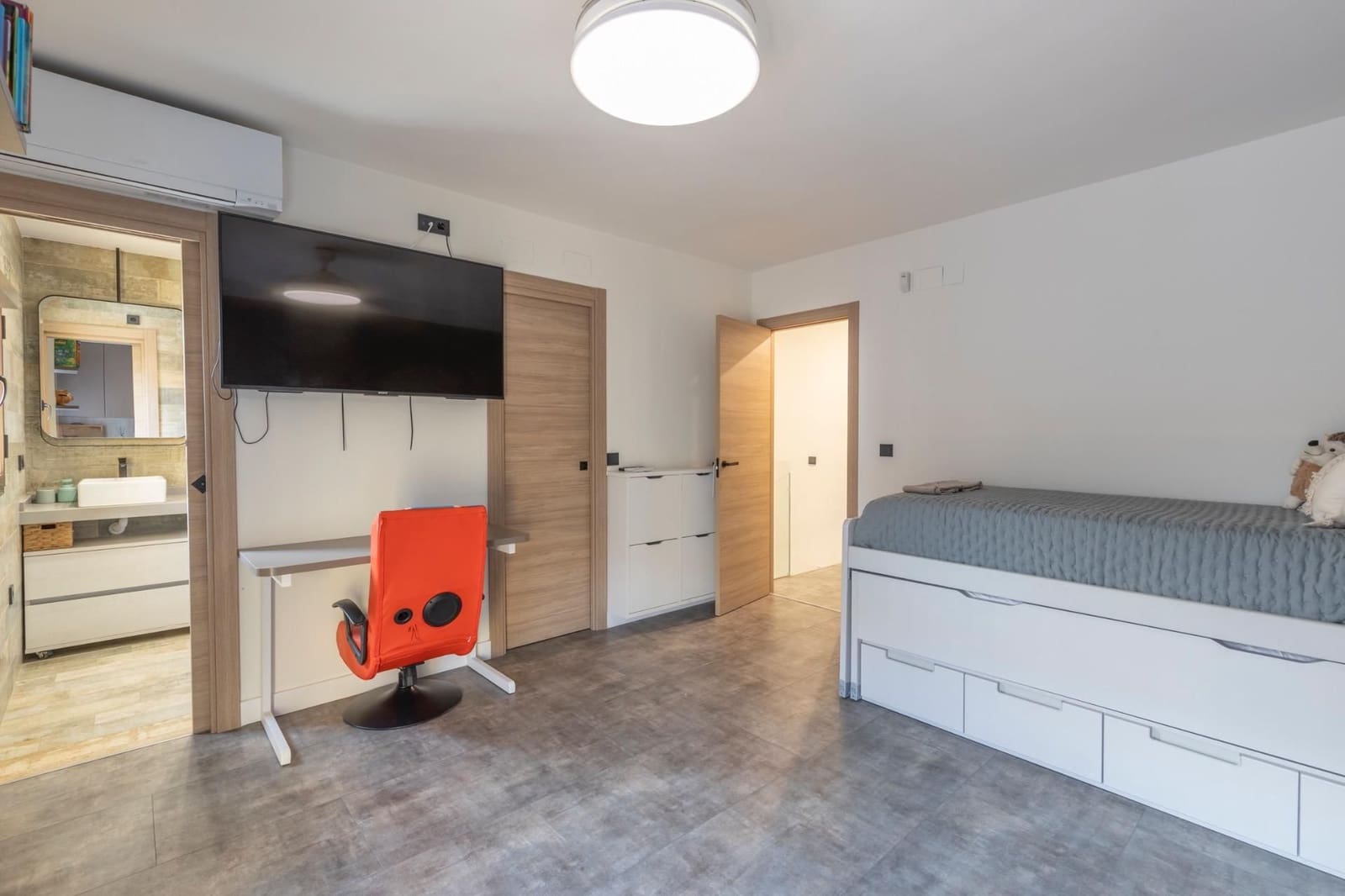 2 bedroom Townhouse for sale in Santa Fe with garage - € 265,000 (Ref: 9534247)