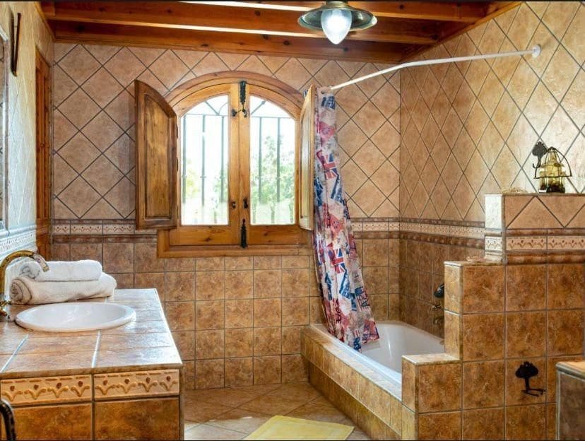 10 sypialnia Willa na sprzedaż w Motril z basenem garażem - 1 000 000 € (Ref: 9534252)