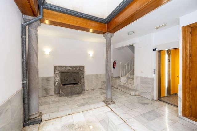 2 soveværelse Penthouse til salg i San Matías - Realejo, Granada by - € 360.000 (Ref: 9534253)