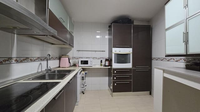 4 soveværelse Lejlighed til salg i Atarfe - € 144.900 (Ref: 9534254)