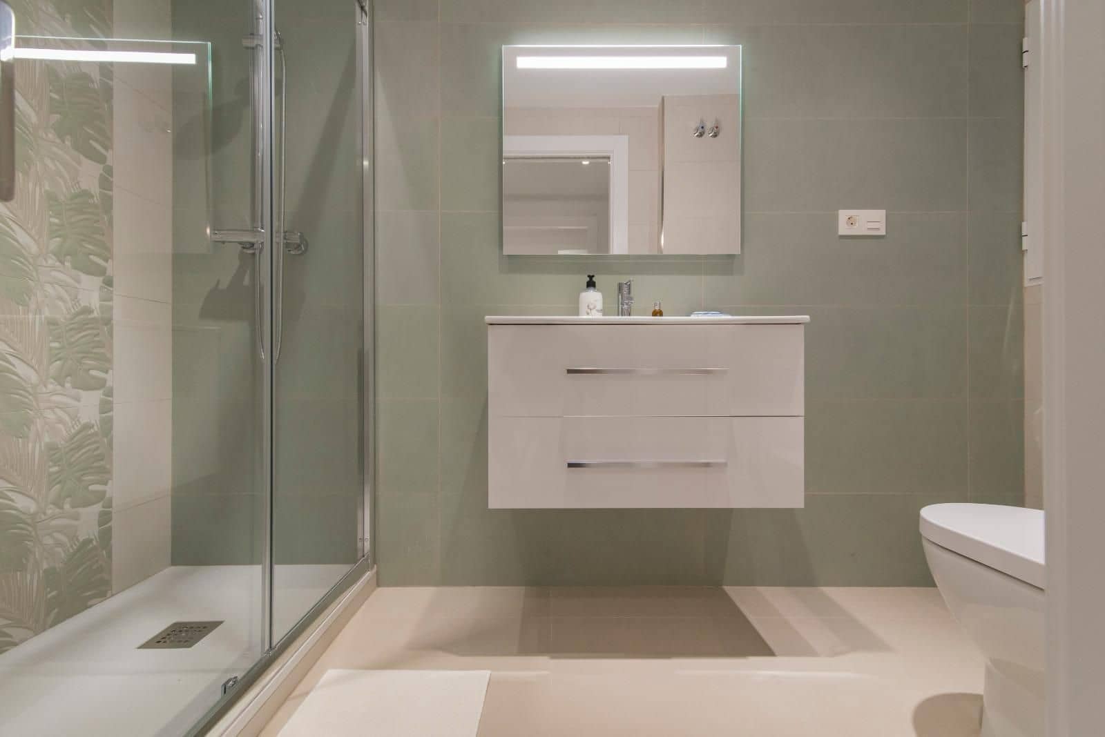 3 sypialnia Penthouse na sprzedaż w Miasto Grenada - 419 900 € (Ref: 9534255)