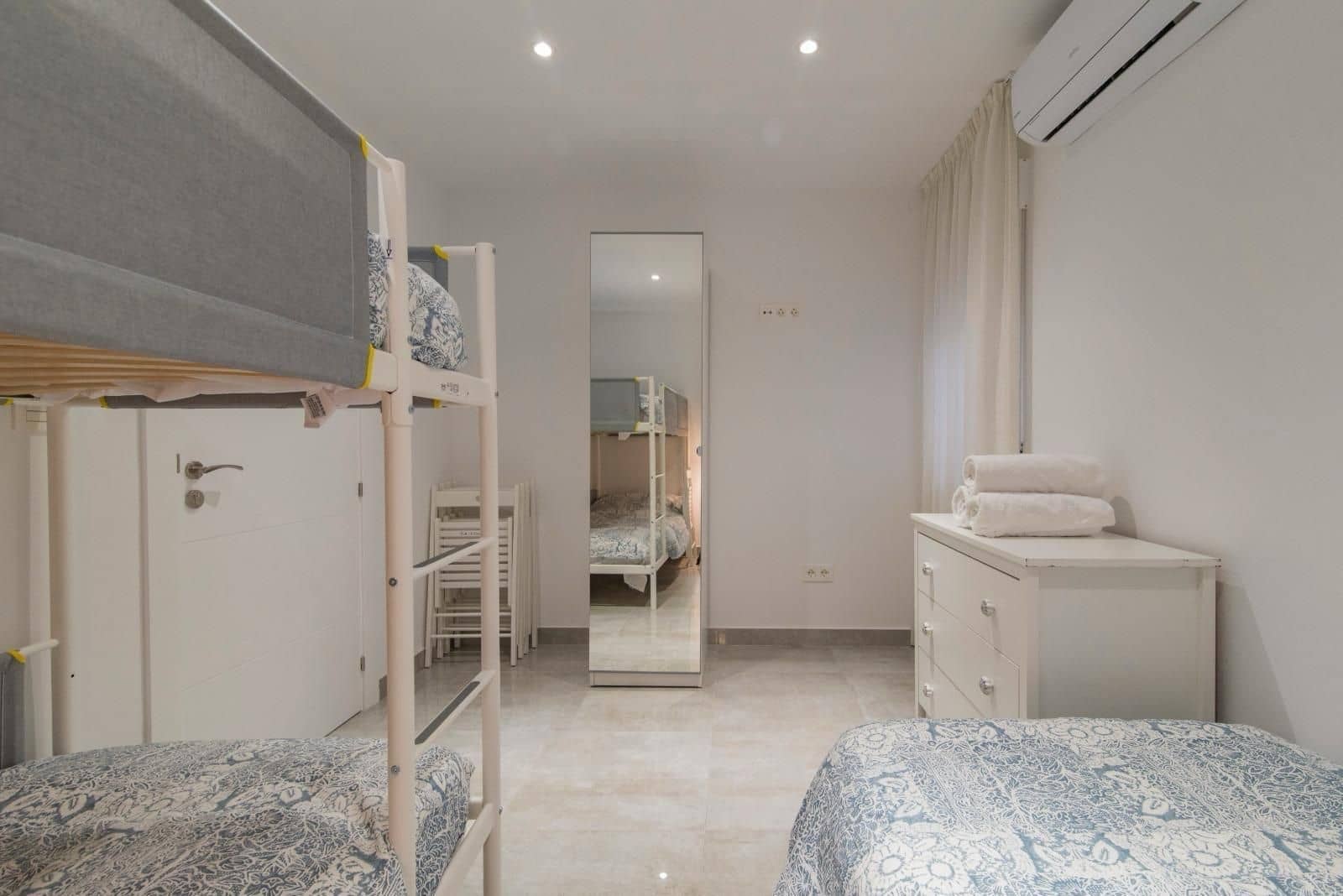 3 sypialnia Penthouse na sprzedaż w Miasto Grenada - 419 900 € (Ref: 9534255)