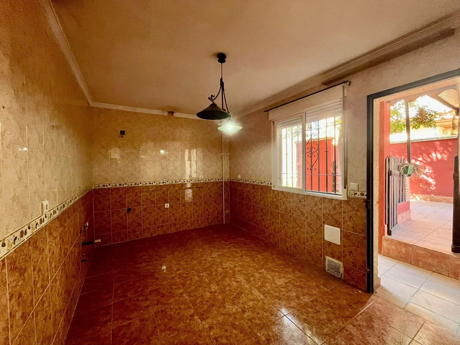 4 soveværelse Byhus til salg i Vegas del Genil med garage - € 225.000 (Ref: 9534256)