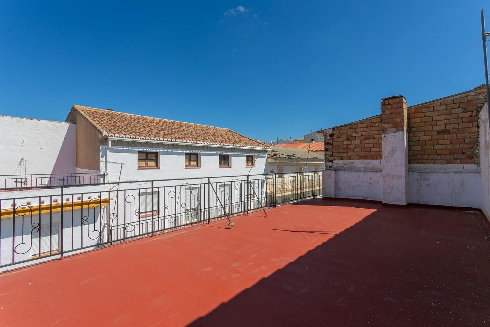 6 bedroom Townhouse for sale in Jayena - € 65,000 (Ref: 9534257)