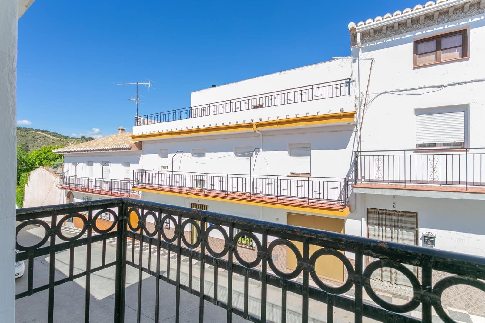 6 bedroom Townhouse for sale in Jayena - € 65,000 (Ref: 9534257)