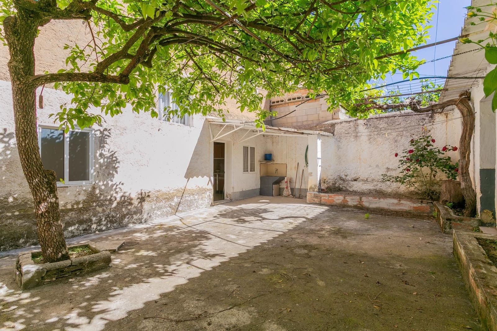 6 bedroom Townhouse for sale in Jayena - € 65,000 (Ref: 9534257)