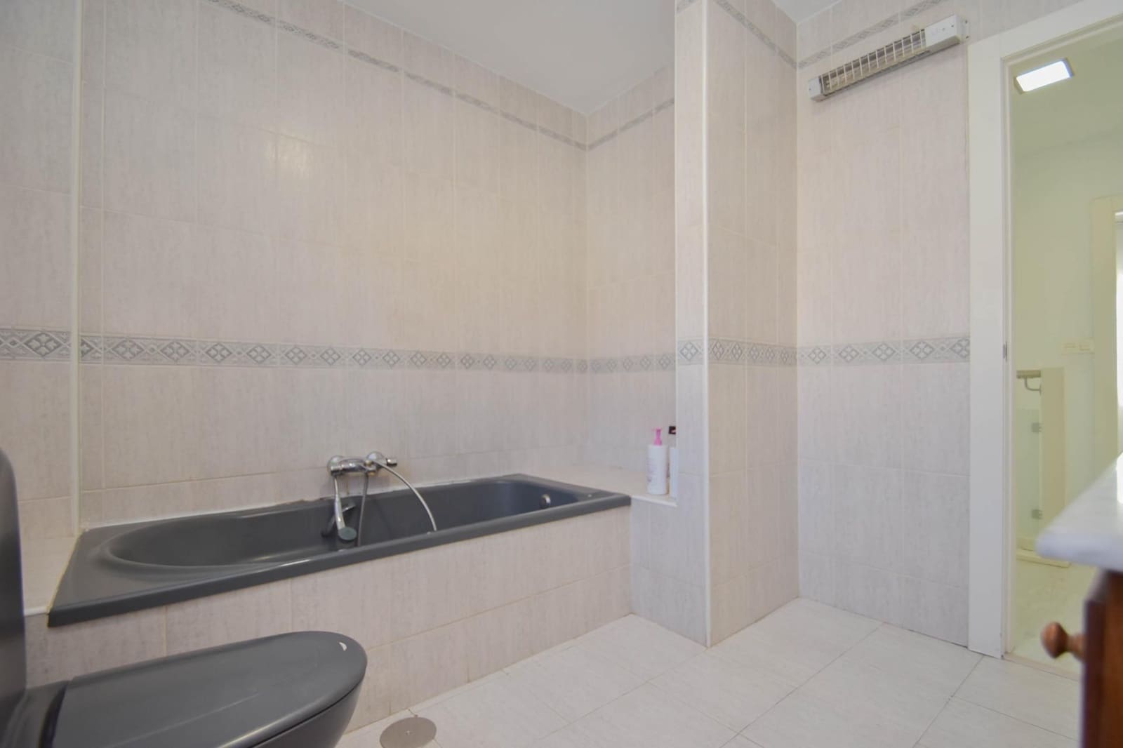 3 bedroom Townhouse for sale in Cullar Vega with pool garage - € 240,000 (Ref: 9534258)