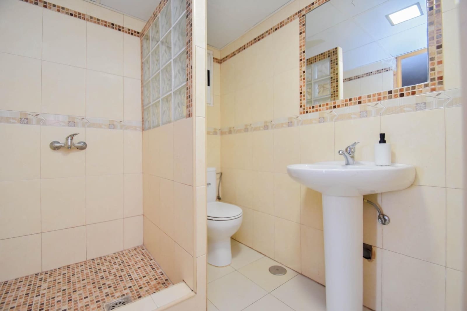 3 bedroom Townhouse for sale in Cullar Vega with pool garage - € 240,000 (Ref: 9534258)