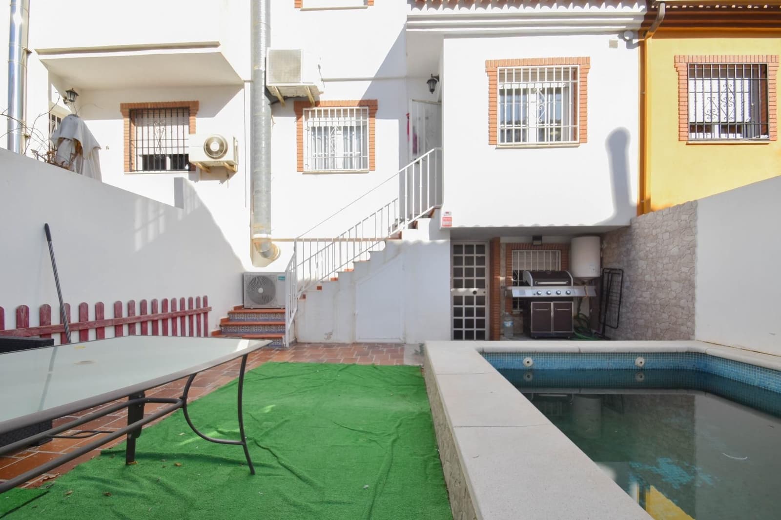 3 bedroom Townhouse for sale in Cullar Vega with pool garage - € 240,000 (Ref: 9534258)