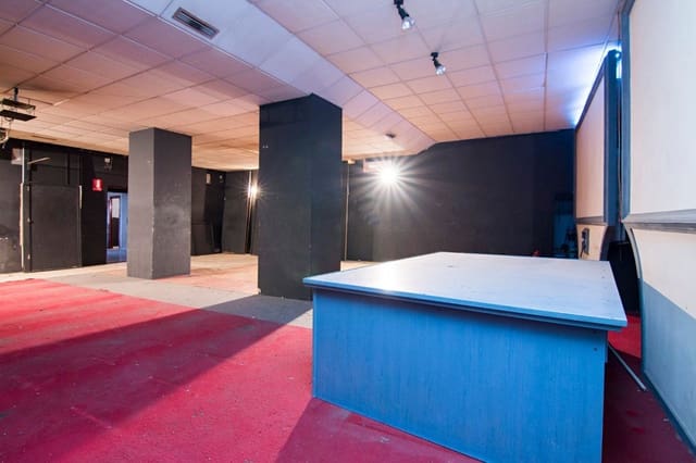 Gewerbe zu verkaufen in Camino de Ronda - Rosaleda, Granada Stadt - 200.000 € (Ref: 9534261)