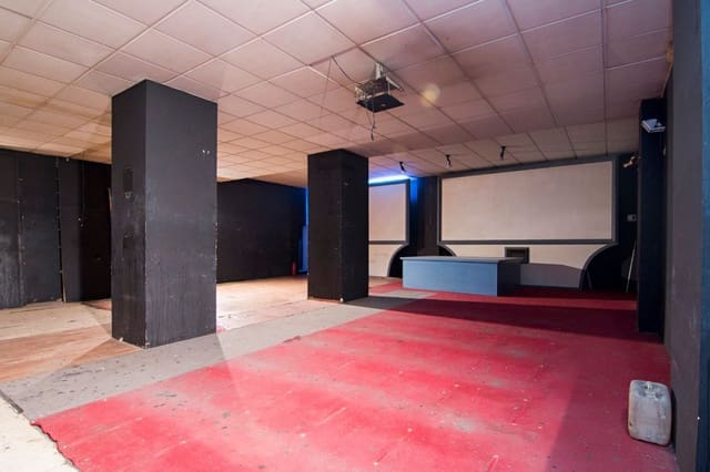 Gewerbe zu verkaufen in Camino de Ronda - Rosaleda, Granada Stadt - 200.000 € (Ref: 9534261)