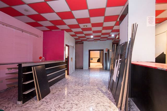 Gewerbe zu verkaufen in Camino de Ronda - Rosaleda, Granada Stadt - 200.000 € (Ref: 9534261)