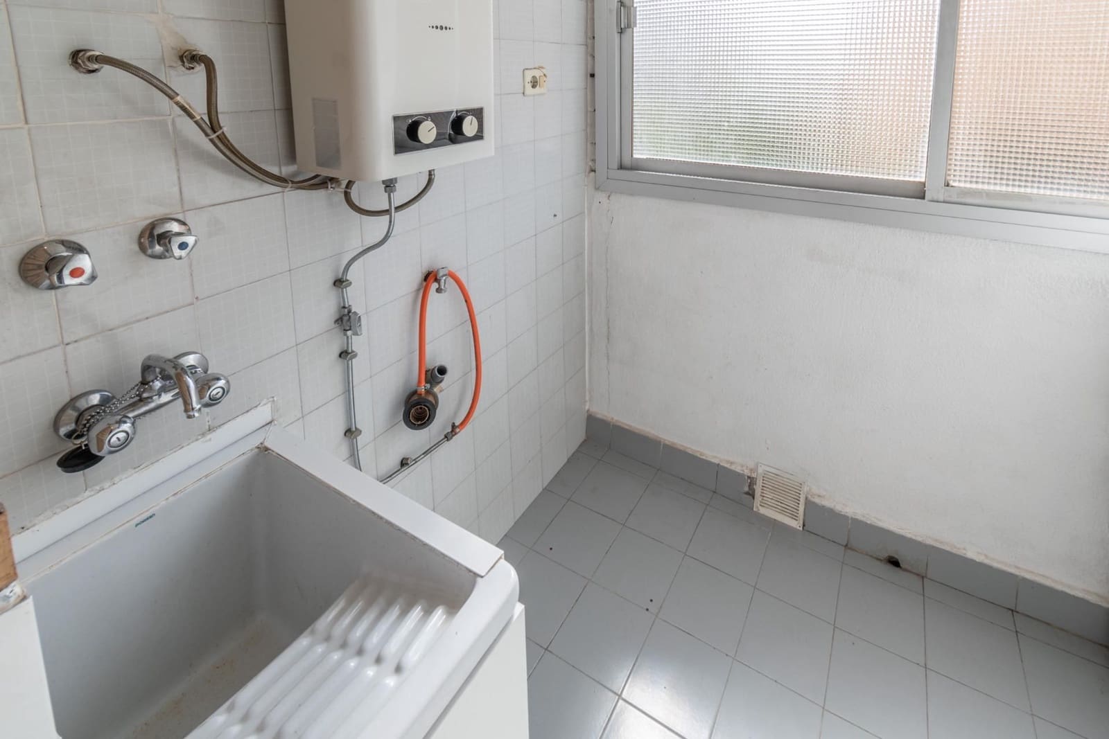 2 soveværelse Lejlighed til salg i Granada by med garage - € 235.000 (Ref: 9534262)