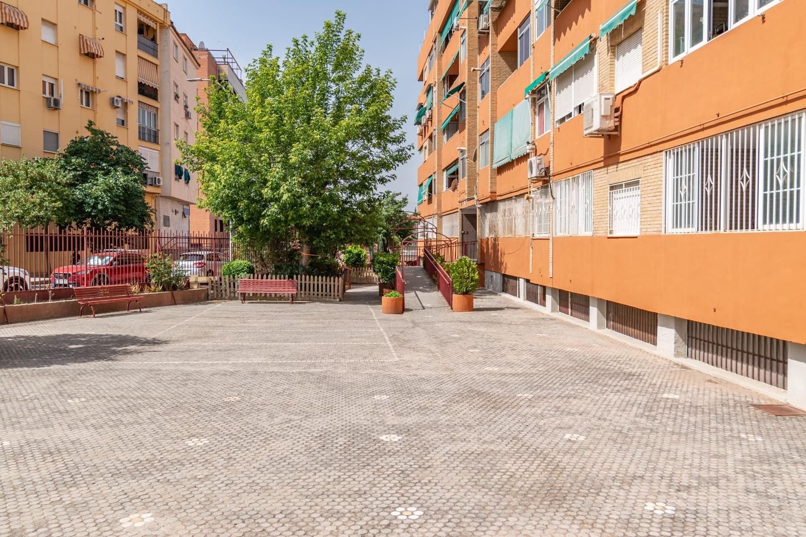 2 soveværelse Lejlighed til salg i Granada by med garage - € 235.000 (Ref: 9534262)