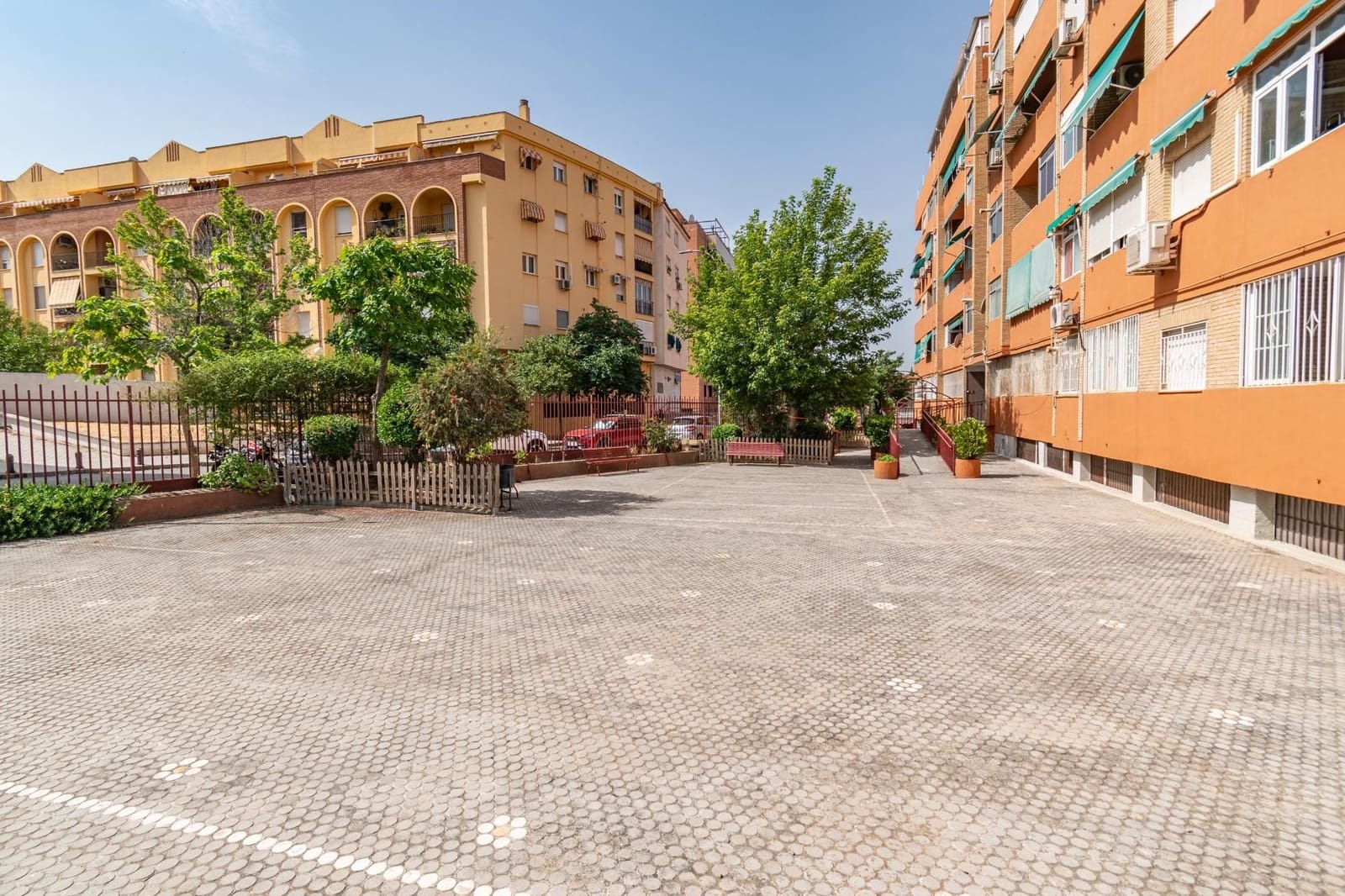 2 soveværelse Lejlighed til salg i Granada by med garage - € 235.000 (Ref: 9534262)