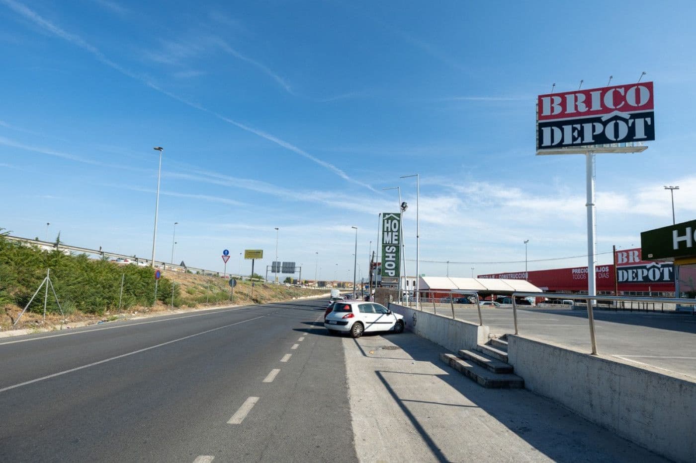 Kommersiell til salgs i Granada by - € 1 500 000 (Ref: 9534264)