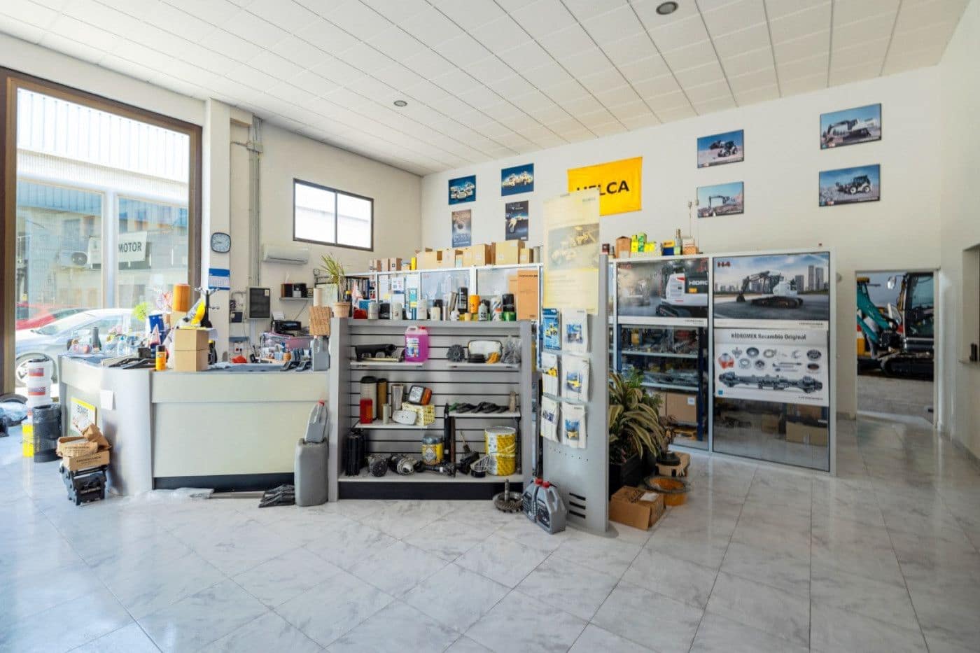 Kommersiell til salgs i Granada by - € 1 500 000 (Ref: 9534264)