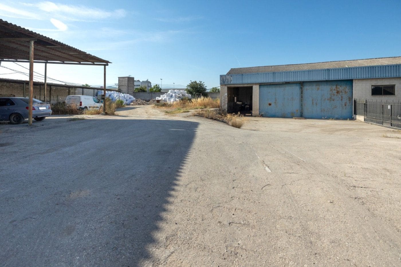 Kommersiell til salgs i Granada by - € 1 500 000 (Ref: 9534264)