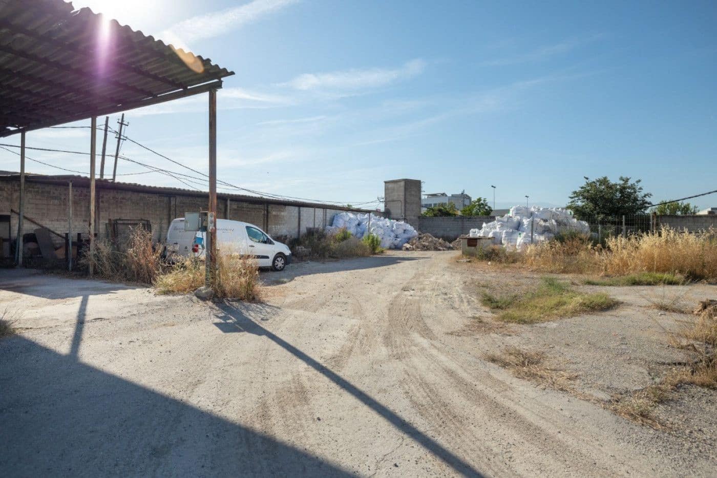 Kommersiell til salgs i Granada by - € 1 500 000 (Ref: 9534264)