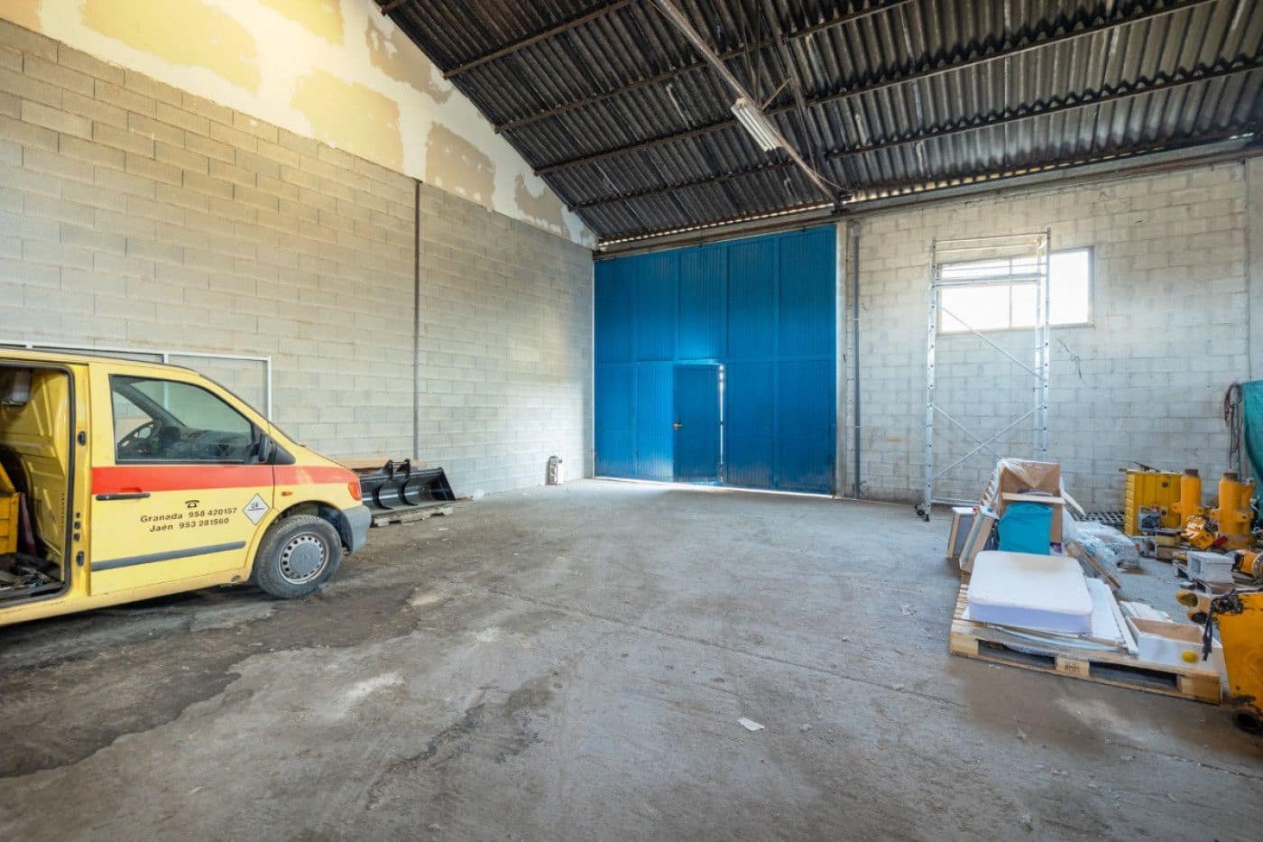 Kommersiell til salgs i Granada by - € 1 500 000 (Ref: 9534264)