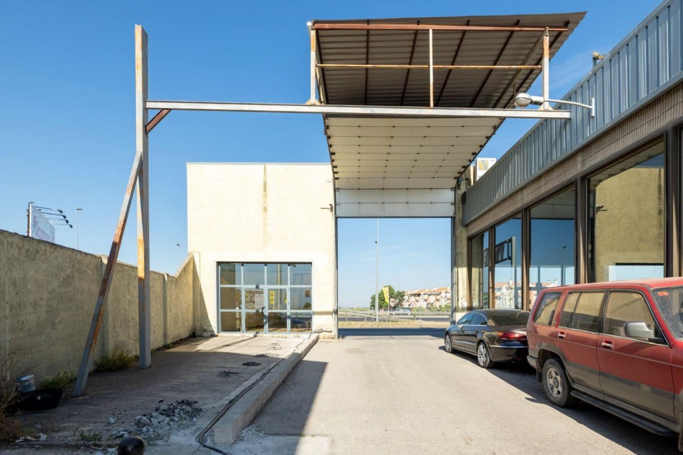 Kommersiell til salgs i Granada by - € 1 500 000 (Ref: 9534264)