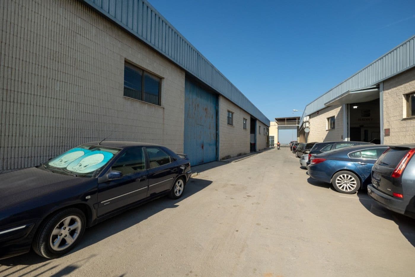 Kommersiell til salgs i Granada by - € 1 500 000 (Ref: 9534264)