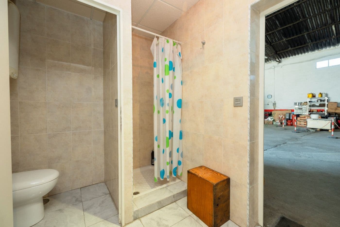 Kommersiell til salgs i Granada by - € 1 500 000 (Ref: 9534264)