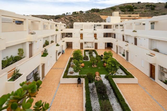 3 makuuhuone Asunto myytävänä paikassa Lújar mukana 
autotalli - 192 000 € (Ref: 9534265)