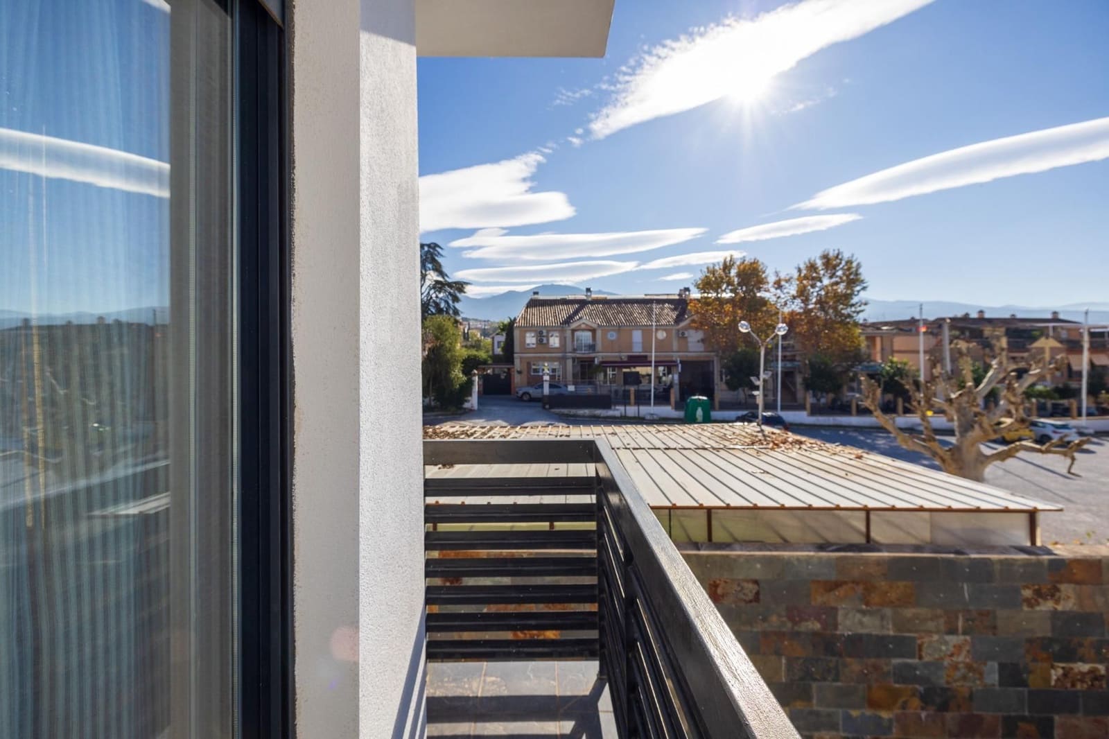 4 soveværelse Semi-Rækkehus til salg i Huetor Vega med swimmingpool garage - € 458.000 (Ref: 9534266)