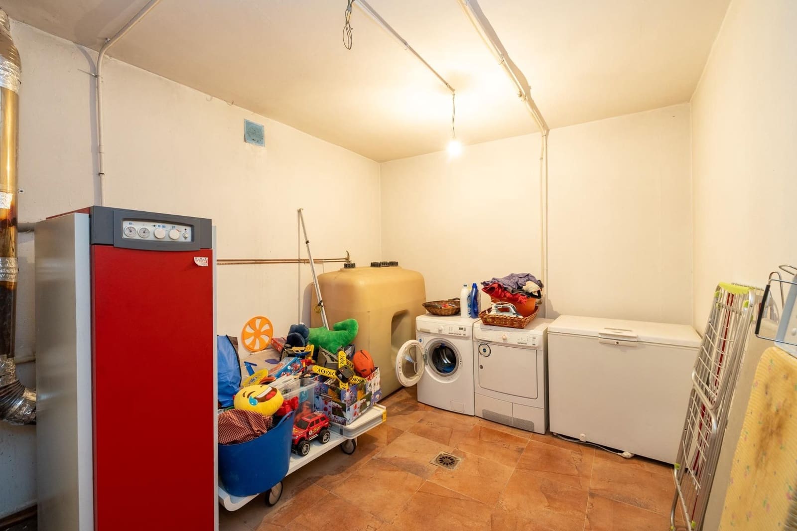 4 soveværelse Semi-Rækkehus til salg i Huetor Vega med swimmingpool garage - € 458.000 (Ref: 9534266)