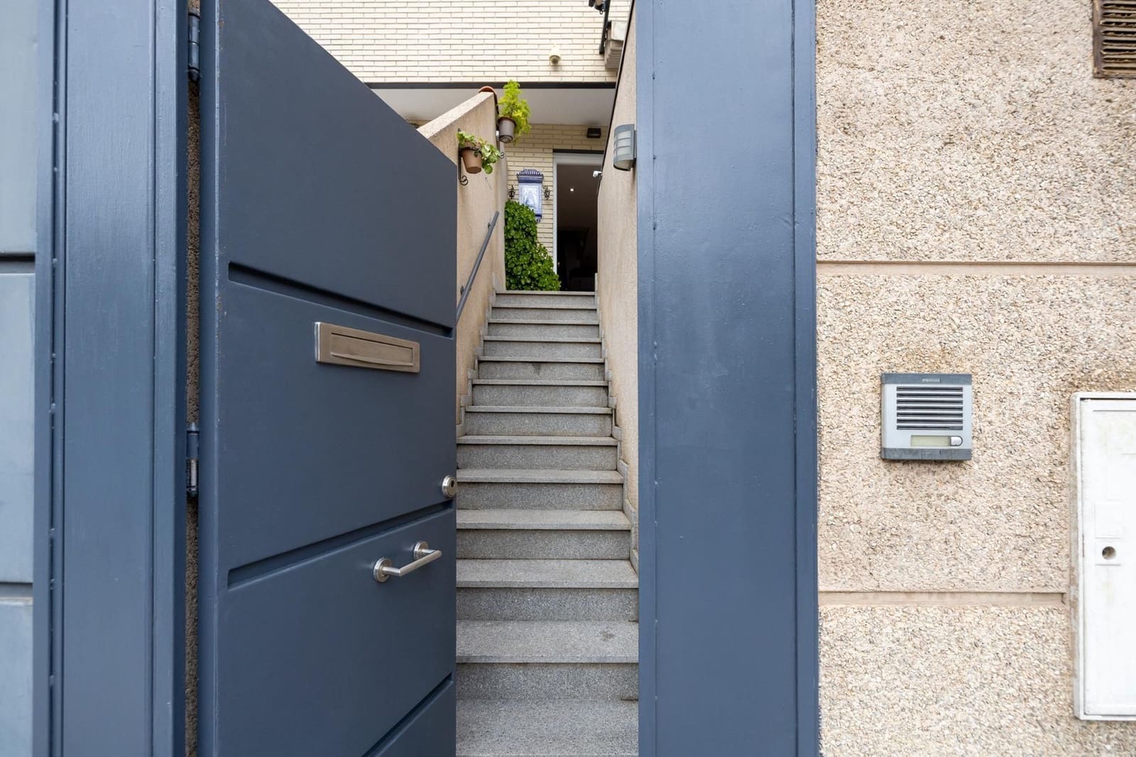 4 makuuhuone Omakotitalo myytävänä paikassa Granada kaupunki mukana 
autotalli - 550 000 € (Ref: 9534267)