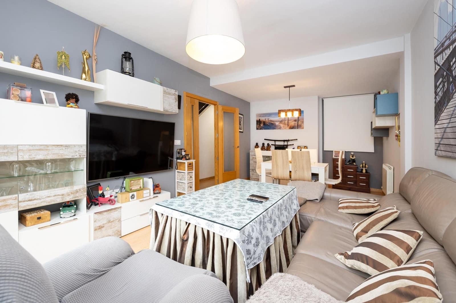 4 makuuhuone Omakotitalo myytävänä paikassa Granada kaupunki mukana 
autotalli - 550 000 € (Ref: 9534267)