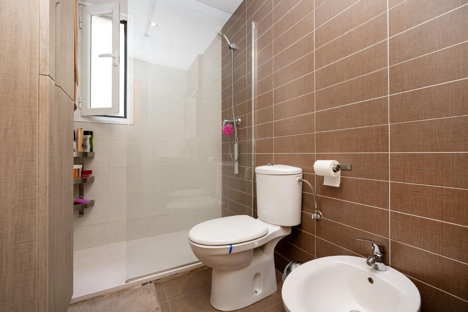 4 makuuhuone Omakotitalo myytävänä paikassa Granada kaupunki mukana 
autotalli - 550 000 € (Ref: 9534267)